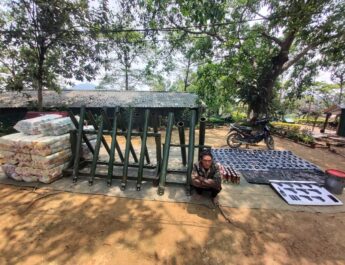 असम राइफल्स ने नागालैंड में भारत-म्यांमार सीमा के समीप भारी मात्रा में हथियार और गोला- बारूद बरामद किया