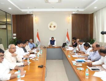 राष्ट्रीय डेयरी विकास बोर्ड की विशेषज्ञता का लाभ संपूर्ण प्रदेश को समान रूप से मिले : मुख्यमंत्री