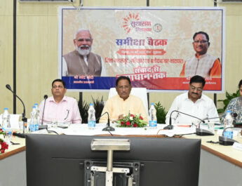 एक सफल अधिकारी वही होता है जो पहल करता है, संवाद करता है और समाधान तक पहुँचता है – मुख्यमंत्री
